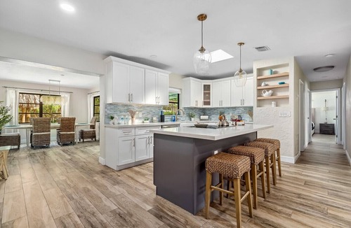 South Lake House | Chic Getaway w/Heated Pool & Short Walk to Beach