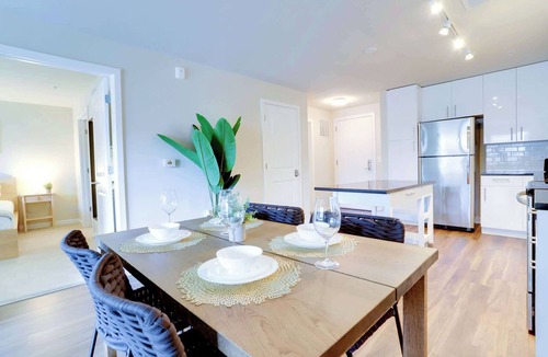 Groveton Apartment | Chic Groveton Apt Near Metro