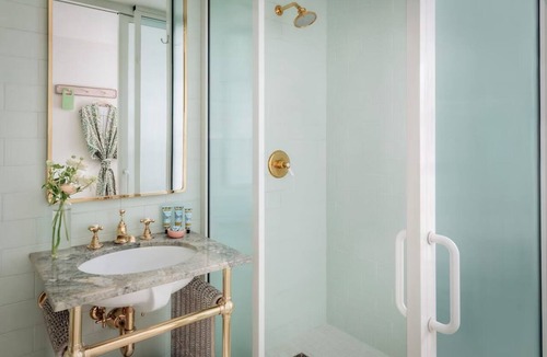 Flamingo/Lummus Hotel | Chic Miami Beachfront Stay With Stunning Ocean Views & Poolside Events