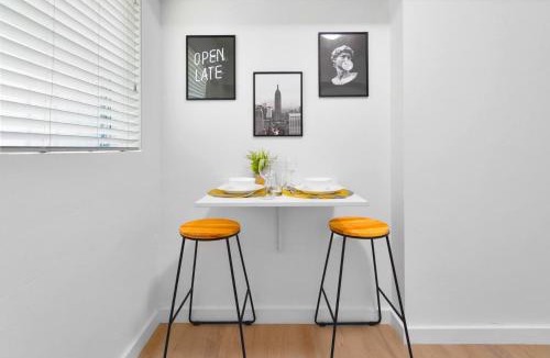 Northeast Miami Apartment | Chic Miami Studio Retreat - Prime Location