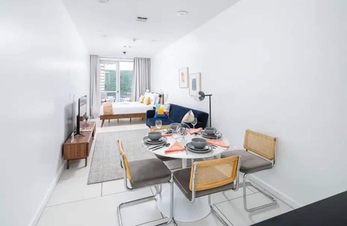 Midtown East Apartment | Chic Midtown Studio with Patio #203