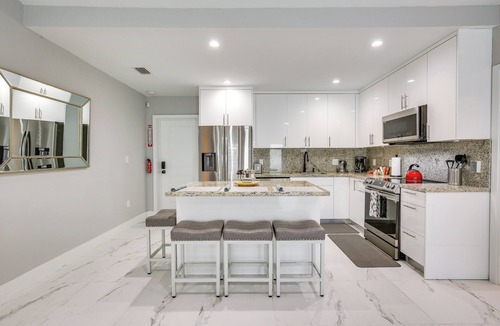 North Miami Cottage | Chic North Miami House ~ 7 Mi to Hard Rock Stadium
