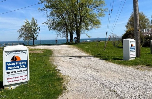 Lake Breeze Park House | Chic|Wine Country|Geneva|Lake Erie