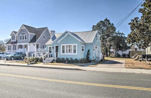 Chincoteague Cottage | Chincoteague Island Cottage ~ 2 Mi to Beaches