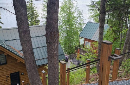 Kalispell House | Christy's Cottage, Waterfront w/slide & Ice Shanty