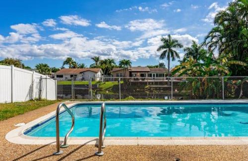 Palm Aire Village West House | CL6900 -3D FLL - Peaceful Area - Heated Pool