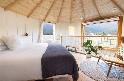Kalispell House | Clark Farm Silos #2 - Incredible Mountain Views