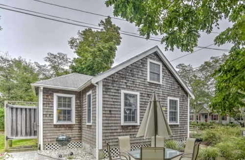 Campground Landing Cottage | Classic Cape Cod Cottage - 100 yards to Cape Cod Bay