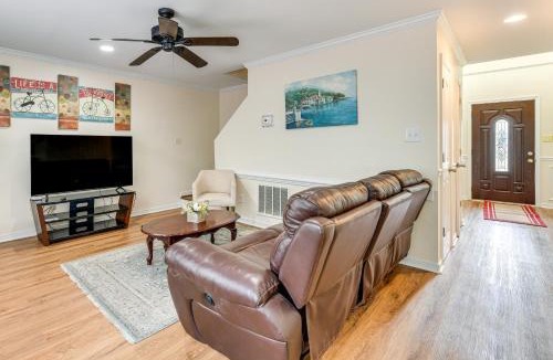 North Chesterfield House | Classic Colonial Home w/Private Yard in Richmond!