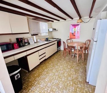 Ocean City House | Classic Downtown OC Beach Cottage - Walk Everywhere