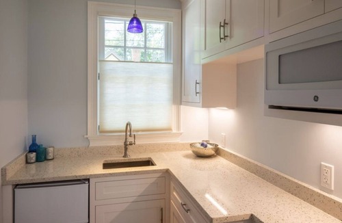 Tisbury House | Classic Downtown Property