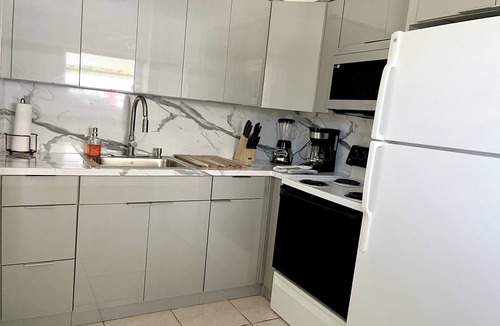 North Andrews Gardens House | Classic Floradana "10 min" Beach