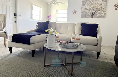North Andrews Gardens House | Classic Floradana "10 min" Beach