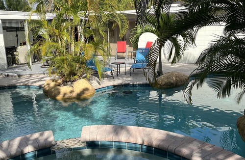 South Corals House | Classic Fort Lauderdale home only 1 mile to the beach!