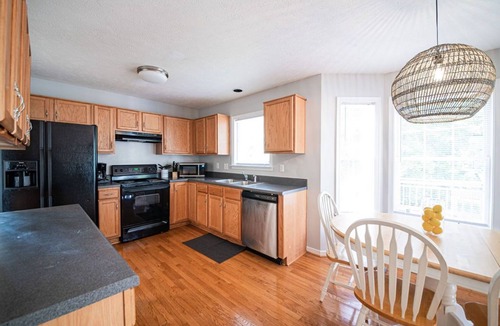 North Chesterfield House | Clean & Spacious Home, Centrally Located, Near Attractions w/large Fenced Yard