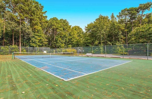 Clearwater House | Clear Water Home Close to the Beach w/Shared Pool, Private Washer/Dryer