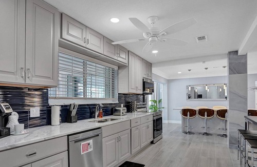 Deerfield Beach Villa | Close to Beach 4 Br with Heated and Amazing Pool