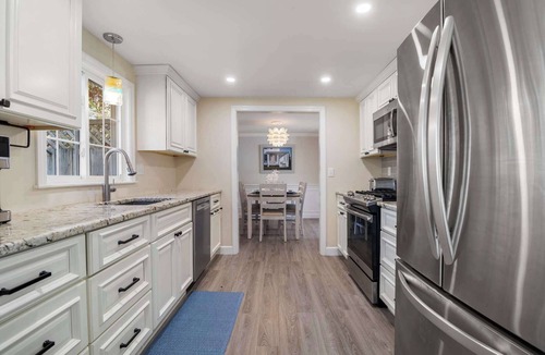 Centerville House | Close to Craigville Beach, Private Patio and Backyard!