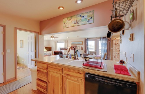 Hot Springs Apartment | Close to Hot Minerals Soak! Glacier NP Stopover