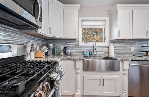 Swiftcurrent House | Close to SPAC, Saratoga Race Track & Downtown
