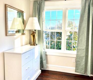 Old Town West House | Clover Cottage at Old Town Alexandria!