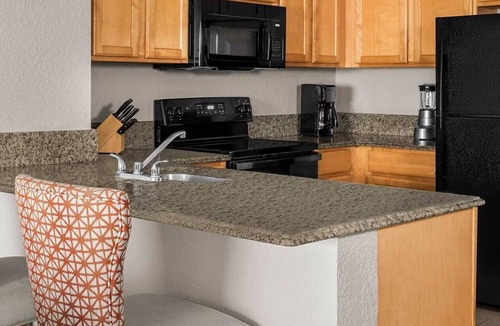 Survey Creek Resort | Club Wyndham Palm-Aire 2 Bedroom Condo