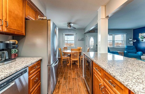 South End Condo | Coastal Charm –3BR/2BA Home w/Large Front Porch