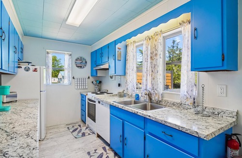 Ocean View House | Coastal Charm Family Retreat | Huge Yard, Short Drive to Beach + Free Xplorie Activities!