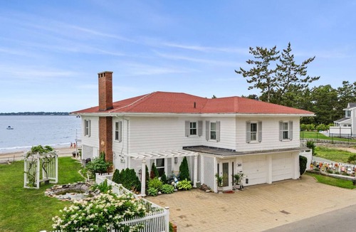 Swampscott Apartment | Coastal Charm Lobster Ch Teau