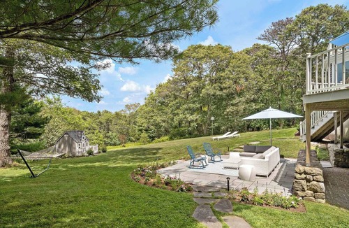 Tisbury House | Coastal Comfort in Vineyard Haven: Newly Renovate Home: Sleeps 8