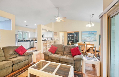 Plantations East Condo | Coastal Escape 3BR Condo Near Lewes Beach
