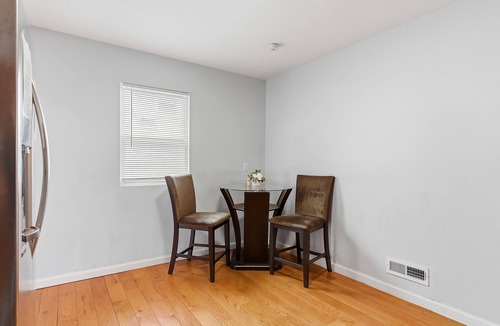 Leonardo House | Coastal Getaway Near Leonardo Beach & Ferry