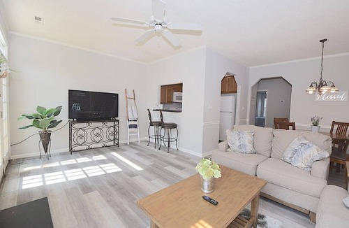 Virginia Beach Villa | ♥️Coastal Getaway♥️~Large Clean-n-Cozy 3Bdrm Home