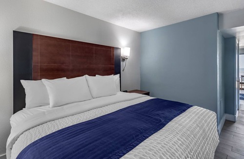 Northeast Virginia Beach Hotel | Coastal Hotel and Suites Virginia Beach Oceanfront