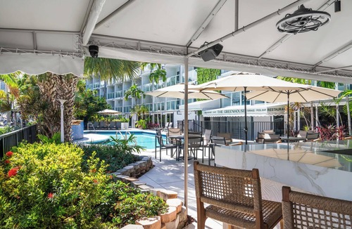 Galt Mile Apartment | Coastal King Room at Botanica
