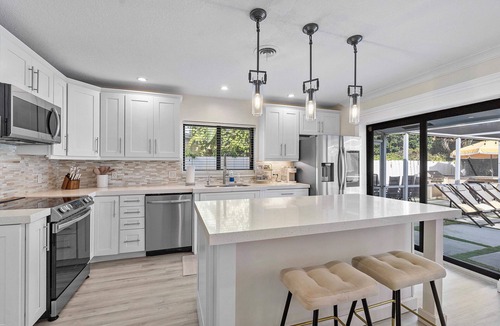 Coral Ridge Isles House | Coastal Retreat – Stylish 4 BDR w/Private Pool!