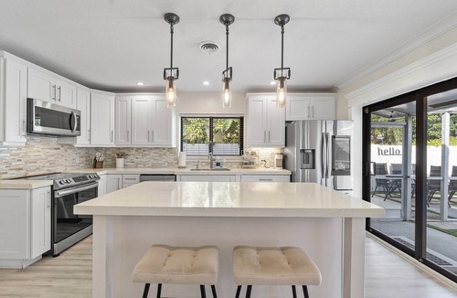 Coral Ridge Isles House | Coastal Retreat – Stylish 4 BDR w/Private Pool!