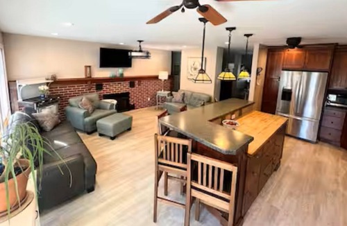Wildwood Crest House | Coastal Retreat in Heart of the Crest, Pool, Sleeps up to 12, plus up to 2 dogs