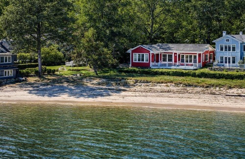 Calvert Beach-Long Beach House | Coastal retreat with direct beach access and sweeping Chesapeake Bay water views