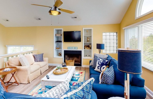 Sandbridge House | Coastal-themed home w/private pool, screened porch, deck, & washer/dryer