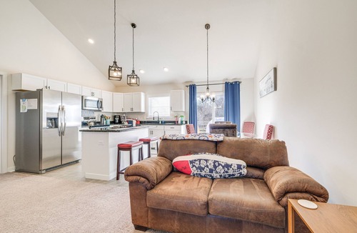 Colonial Beach House | Coastal Virginia Home w/Private Beach Access!