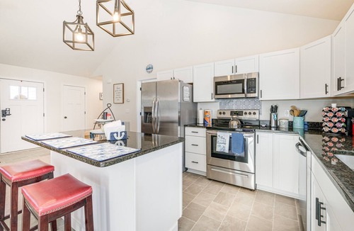 Colonial Beach House | Coastal Virginia Home w/Private Beach Access!