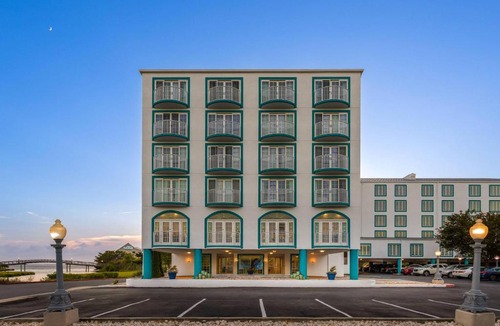 Midtown Ocean City Hotel | Coconut Malorie Resort Ocean City, an Ascend Collection Hotel