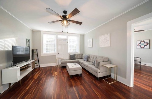 Ghent Apartment | Colley Manor - Mason Suite