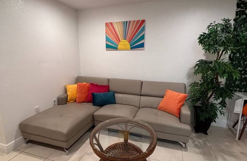 Buena Vista House | Colorful Miami Oasis Private 3BR Home Near Wynwood/Design District