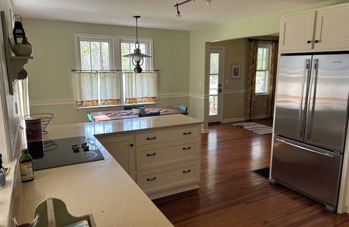 Denton Cottage | Come stay at Lyford Landing Farm.Relax while being embraced by farm fields.