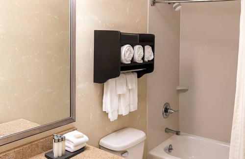 Koreatown Hotel | Comfort and Convenience! 3 Classy Units, Short Drive to Madison Square Garden