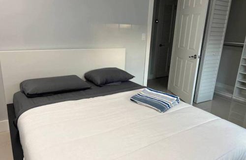 North Miami Beach House | Comfort and Privacy - Your Sanctuary in North Miami Beach