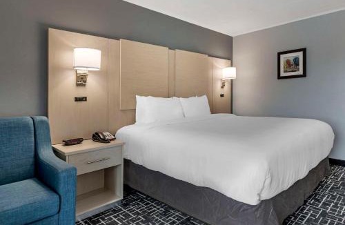 Main Street Hyannis Hotel | Comfort Inn Hyannis - Cape Cod