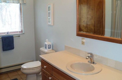 Wellfleet House | Comfort & Privacy Near Lt. Island (1295)
